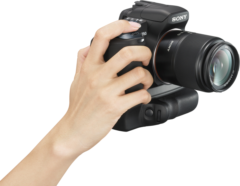Illustration for article titled Sony A300 and A350 DSLRs Have Two-Way Tilting Live View